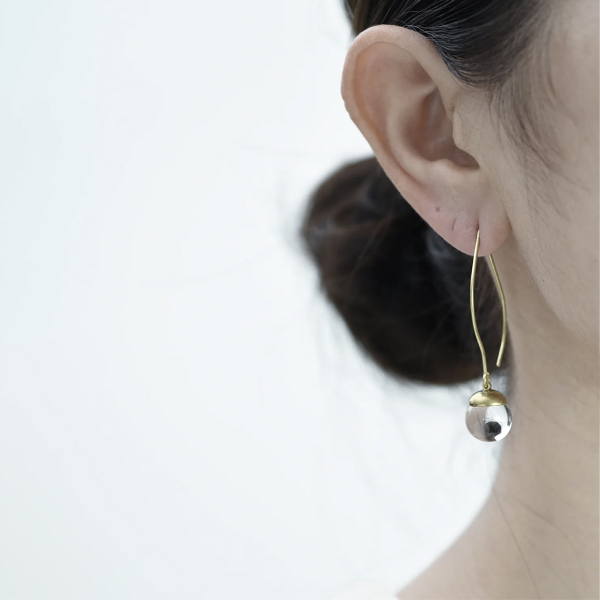 monshiro crystal hook earring