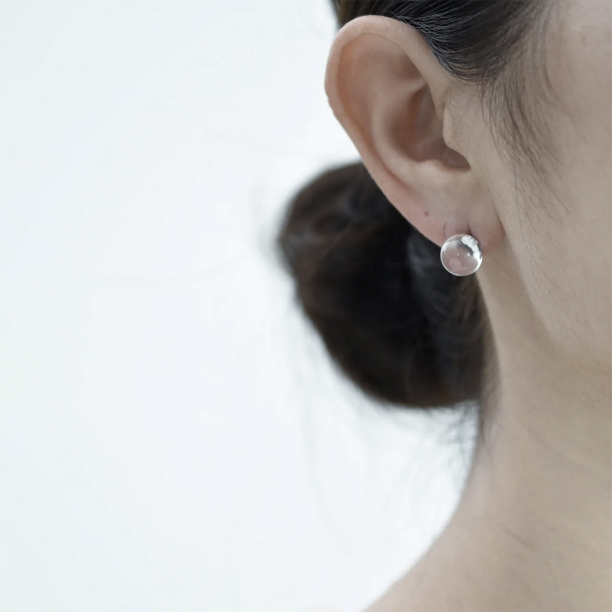 monshiro crystal earring